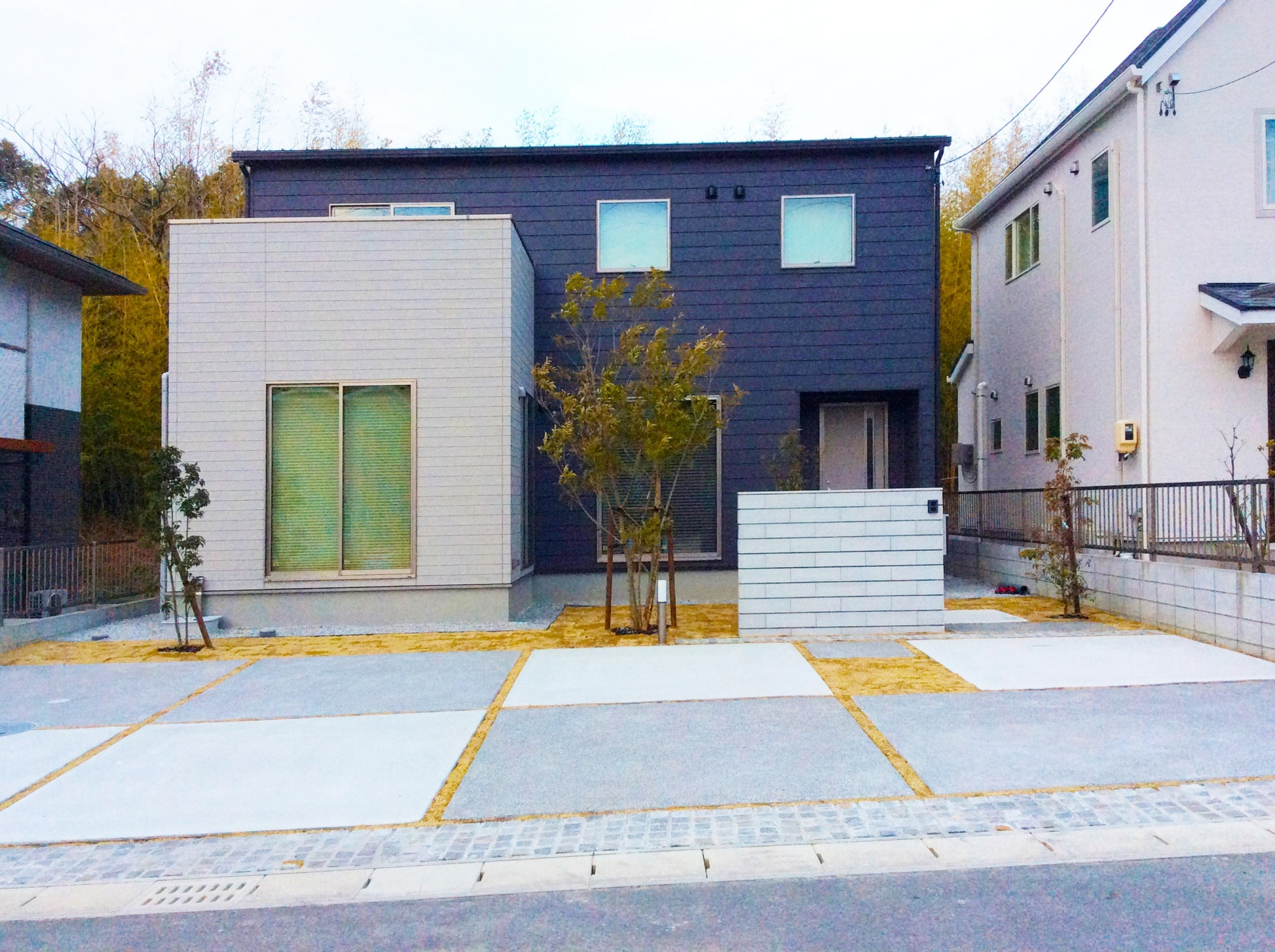 シンプルな外構と植栽を多く取り入れた家 新築外構一式 湖西市 O様邸 浜松市 磐田市 外構専門店 まろうど