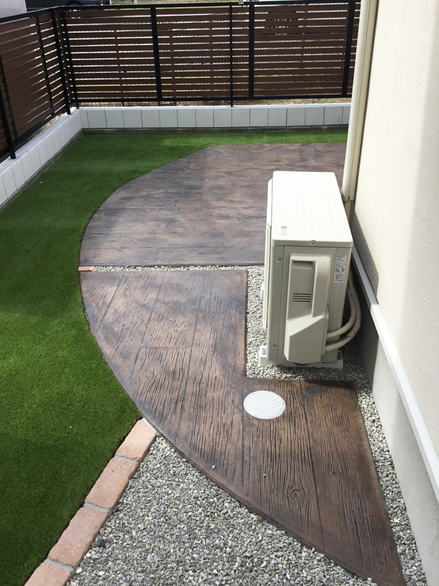 お庭を枕木調のスタンプコンクリートにリフォーム 磐田市 F様邸 浜松市 磐田市 外構専門店 まろうど