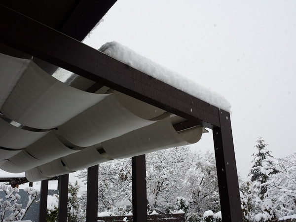 岡山　エクステリア　積雪注意