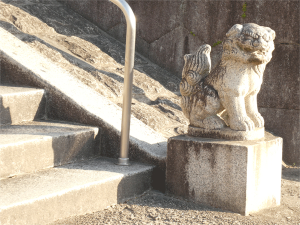 狛犬　亀山神社　呉市