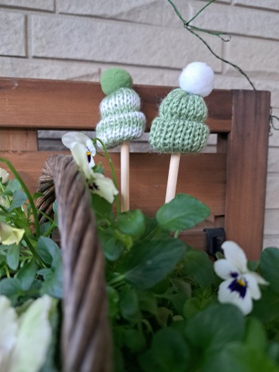 ガーデニングピック/毛糸の帽子