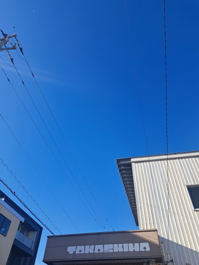 澄みきった青空