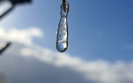 アイキャッチ画像/氷柱