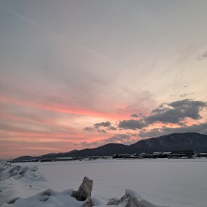 雪と茜色の空/冬景色