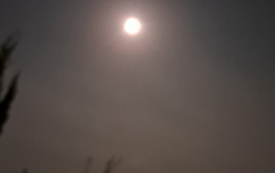 満月ピンクムーン