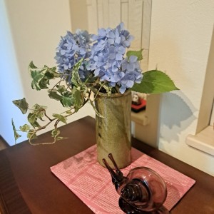季節の設え/カタツムリと紫陽花