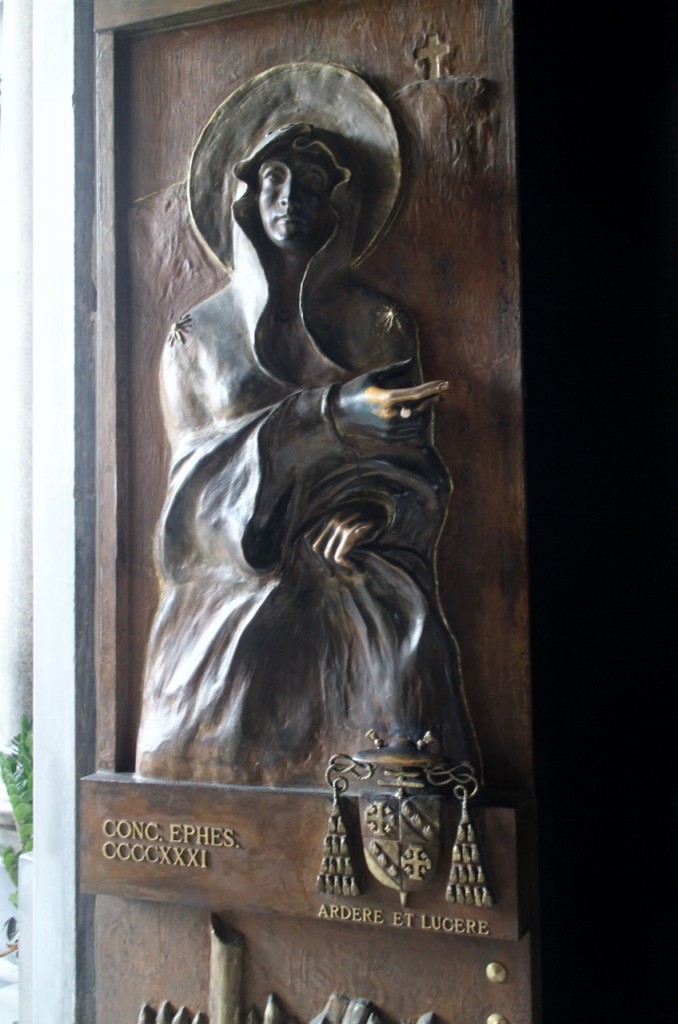 サンタ・マリア・マッジョーレ教会の扉
