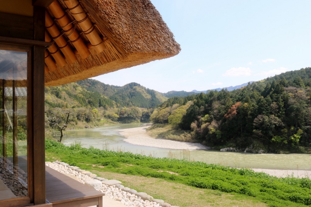 清流　宮川の風景