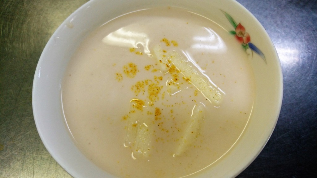 白いんげん豆の冷スープ